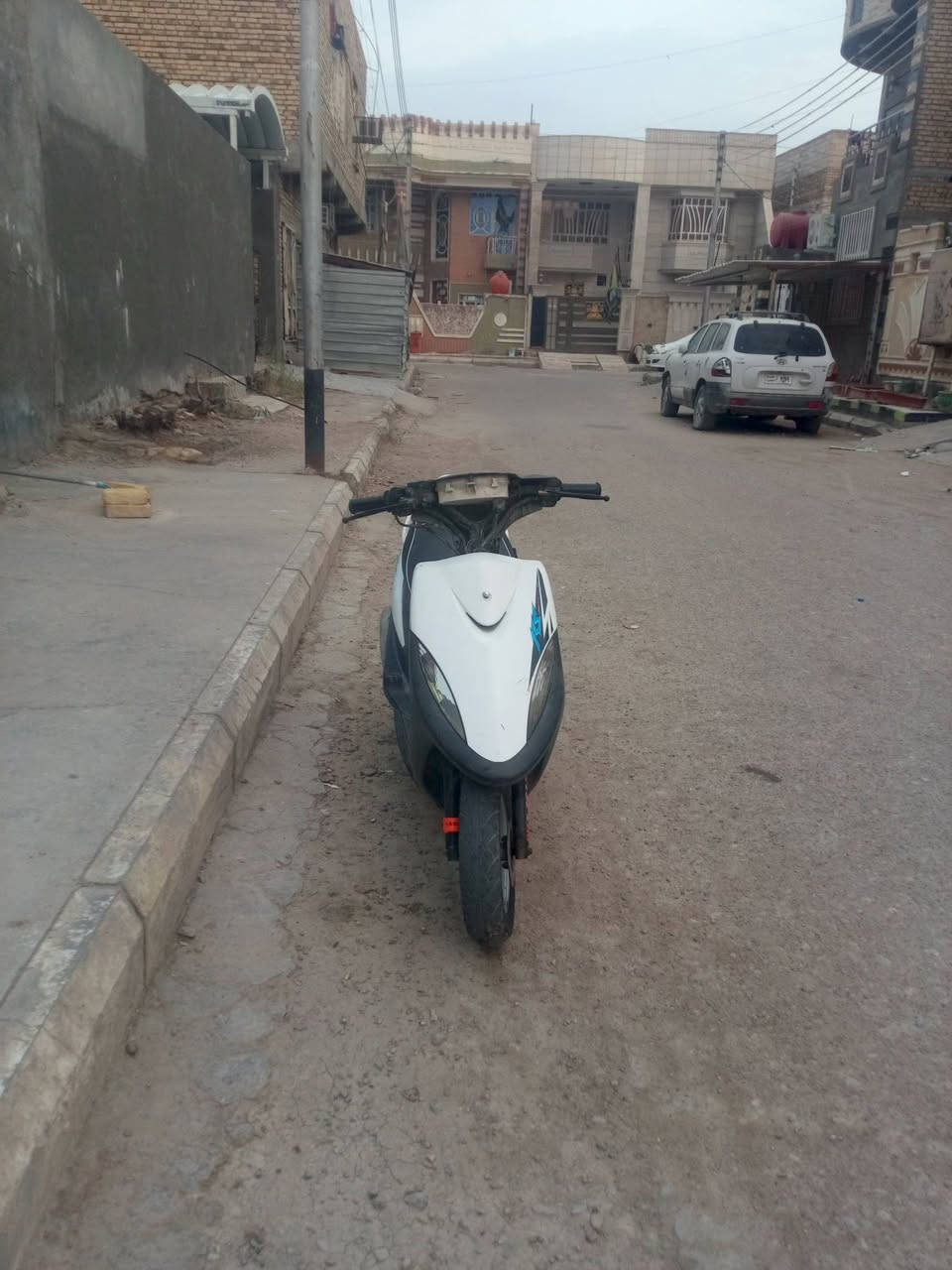 سلام عليكم دراجه ماكس عدله حاويه شوفت عينك مكينه مامفتوحه الدراجه عوزه نقوصات خفيفه كهربائيات كله شغاله قفل جنطه قفل سكان الدراجه نكره سلف  السعر 650 وبيها مجال قليل حك الجيه المكان ناصرية مركز موجود ماسنجر واتساب ***********
