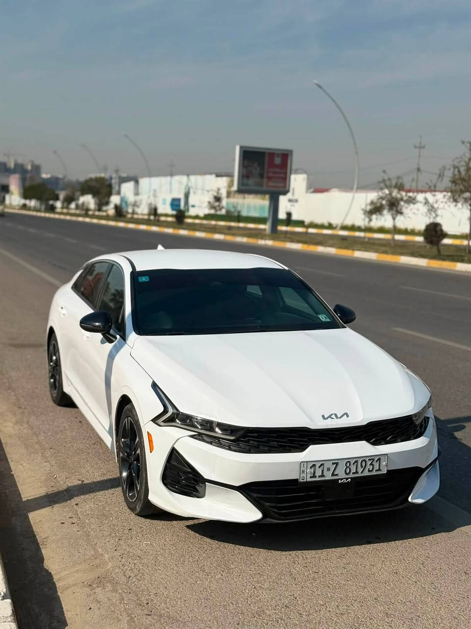 سلام عليكم

K5 GT Line

موديل 2024. بدون ايرباك 

حادث جاملغ جهة السايق مبدل  ومصبوغ 

وبنيد بي بارد وصبغ  على كد الحادث 

وجاملغ خلفي بارد 

.محرك 1600تيربو
 
.ماشيه107الف كيلو 

 
.السياره فول عده البانورما

.بصمة

.رادارات: امامي  خلفي  جانبي

.كاميرة دواره

.قيادةالية

.نقط عمياء

.هاند بريك بصمه 

.مقاعد جلد داخل اسود

.مقاعد تدفئة

.لايت لد برتقالي  3عدسات. بلادي امريكي

.بك لايت لد مسطره

.شاشه كبيره

تحديد مسار 

.مثبت سرعه 

.شحن وايرليس

.تشغيل عن بعد

.اوتو هولد

.مود درايف (نورمال .سبورت . كوستم .سمارت)

السعر 165 وبيه مجال 
مكاني كربلاء 
للاستفسار 
***********

