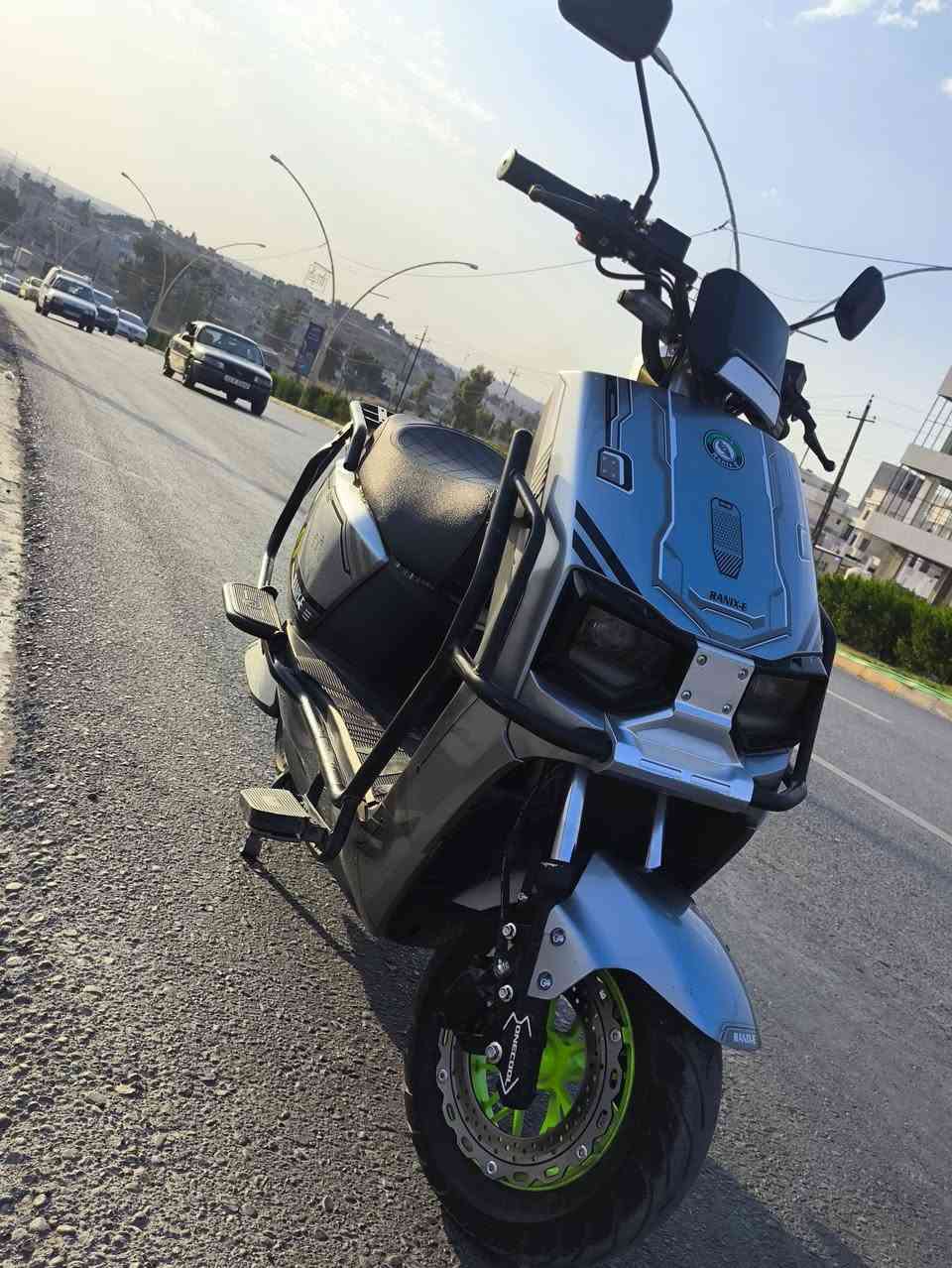 ماطور ليثيوم
بطاريه 1حجم كبير
80كيلو يمشي 100/100
كلو شغال 
السعر 750الف 
رقمي للتواصل ***********
