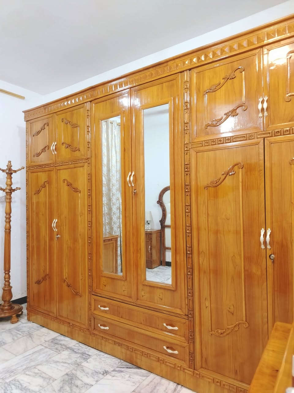 غرفة نوم تسكام زان اصلي صاج داخل وخارج شغل ثقيل ضهر جرجوبه خمسه ملم اخت الجديد مكفوله من الشخط تكمه الواقع احله من الصور  استخدام شهر واحد  العنوان حلة حي الجزائر ***********.   ***********
