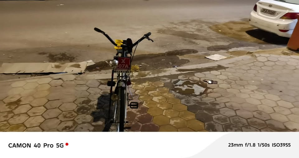 السلام عليكم بايسكل ياباني بناتي حجم 26 لون رصاصي جديد كلش حاويه للبيع سعر 120 وبي مجال حك الجيه واتساب ***********

نص مكتوب في الصور:
- CAMON 40 Pro 5G 34mm f/1.8 1/25s ISO2046
- CAMON 40 Pro 5G 23mm f/1.8 1/25s ISO1838
- CAMON 40 Pro 5G
- 23mm f/1.8 1/50s ISO5970
- CAMON 40 Pro 5G 23mm f/1.8 1/50s ISO3955
