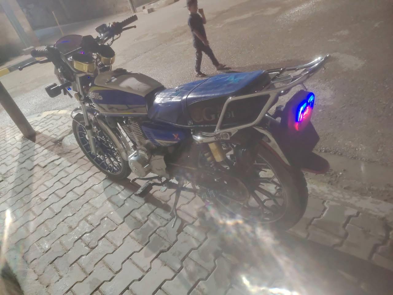 سلام عليكم دراجه نامه برو 25دراجه كفاله كهربائية محرك وكير وشاصي دراجه مابيه نقص شغل وطلع شعله ومعدل طيران مكان ديالئ دلي عباس سعر تصل ودلل ***********
