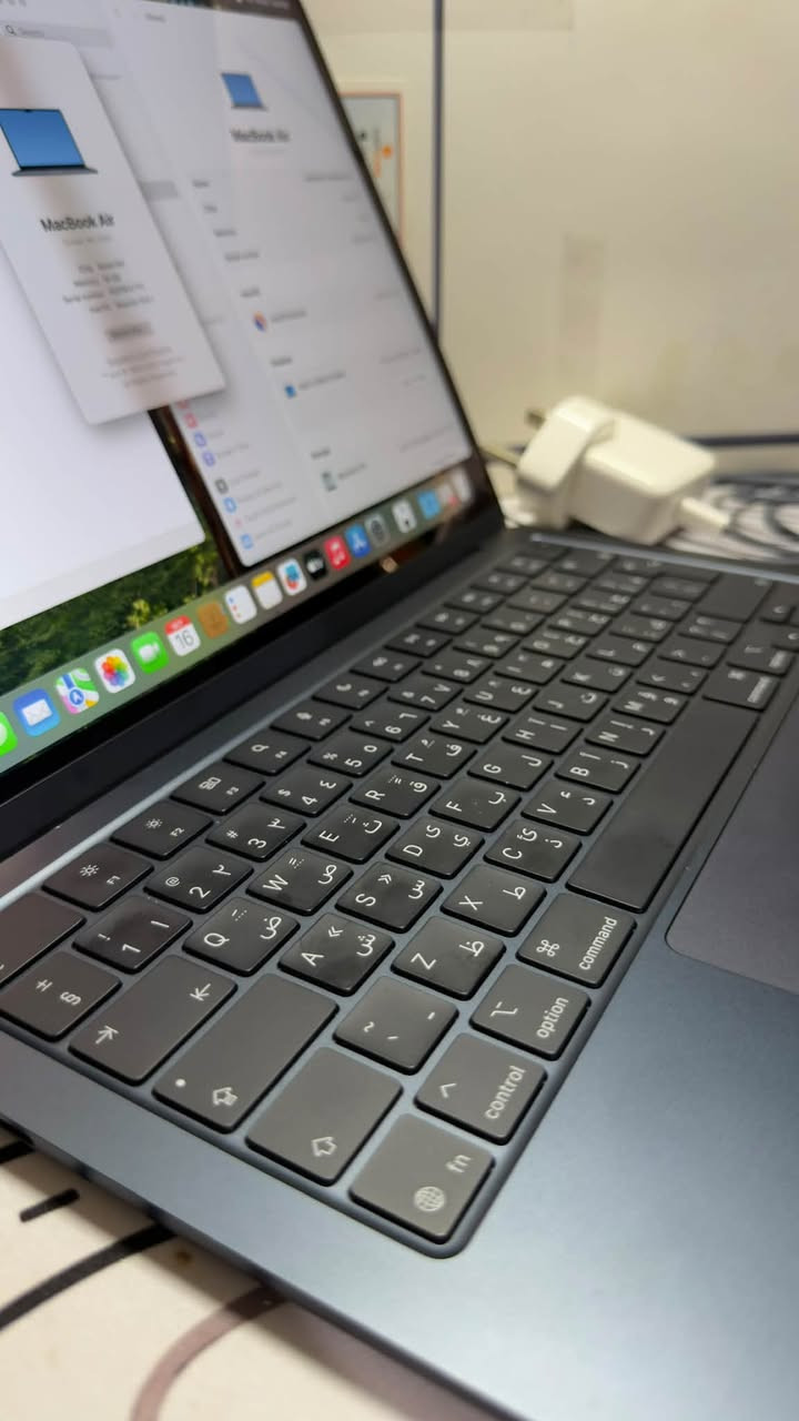 ماكبوك اير M4 • رام ١٦ • بطارية ١٠٠٪ ٦٠ دورة