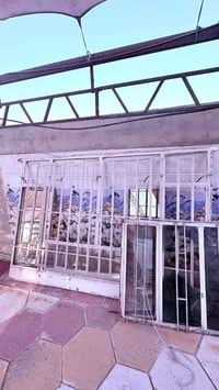 شبابيك حديد • بيبان خشب • شارع المدرسة