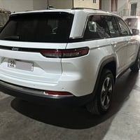جراند شيروكي هايبرد • ٢٠٢٤ • رقم اربيل
