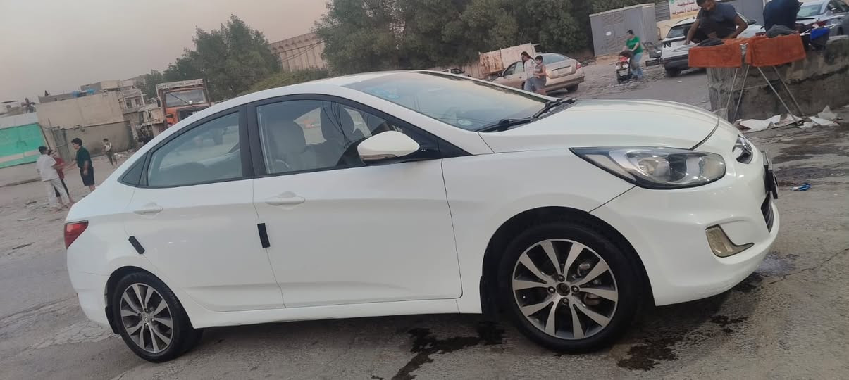 اكسنت 2014 خليجي
1600 دوش قطرتين 
فول مواصفات اعلى فئه
كلشي بيها شغال 
رقم بغداد ب اسمي 
مكاني بغداد شارع فلسطين 
بيها مكانين صبغ بدون لغد بدون شاصي 
السعر 85 بيها مجال بسيط 
رقمي ***********

