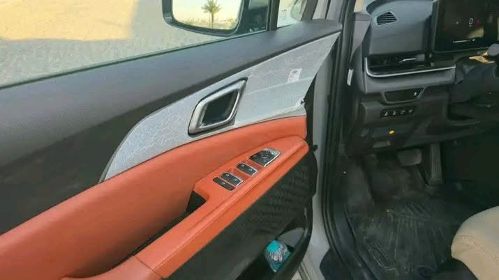 عرض للبيع
كيا كرنفال وكاله كيا
موديل  ٢٠٢٦
⬅️ ماشيه ٦٠٠٠الف
*** فول مواصفات كراسي vip تحكم كشنات امامي كهرباء تبريد كشنات شاشه كبيره محرك ٣٥٠٠ ثمان نمر ضمان وكاله كيا دبل فتحه وبيها هواي مواصفات
#السعر :385 وقابله للتفاوض مع المشتري 
⬅️ عنواني بصره منطقه السراجي 
⬅️ رقمي ***********

