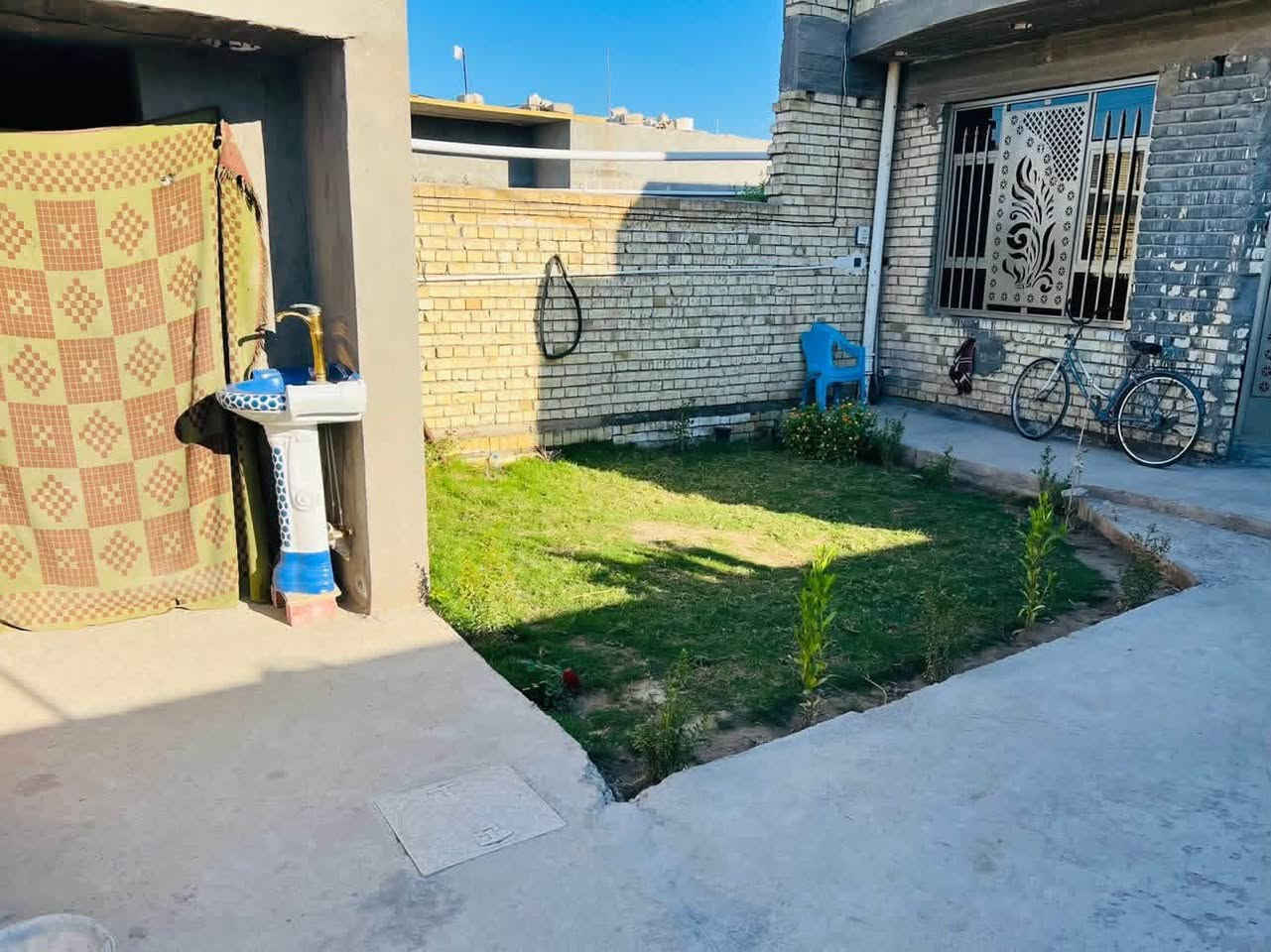 🏠 دار للبيع — طابو زراعي سند25

📏 المساحة   250   (النزال 27   واجهية   9/25

📍 العنوان:

جسر ديالى جامع طه  شارع سبيس قرب ملعب العساوي 

يتكون من:

✅ استقبال

✅ صاله كبيره جداً 

✅ مطبخ

✅ بيتونه غرفه

✅ 2 غرف نوم

✅ 3 حمامات 

✅ مي   كهرباء و بياض و الرضيه صب

✅ البيت داير ماداير كامل

للإستفسار والطلب يرجى الاتصال*********** (واتساب متوفر)

📞***********
━━━━━━━━
