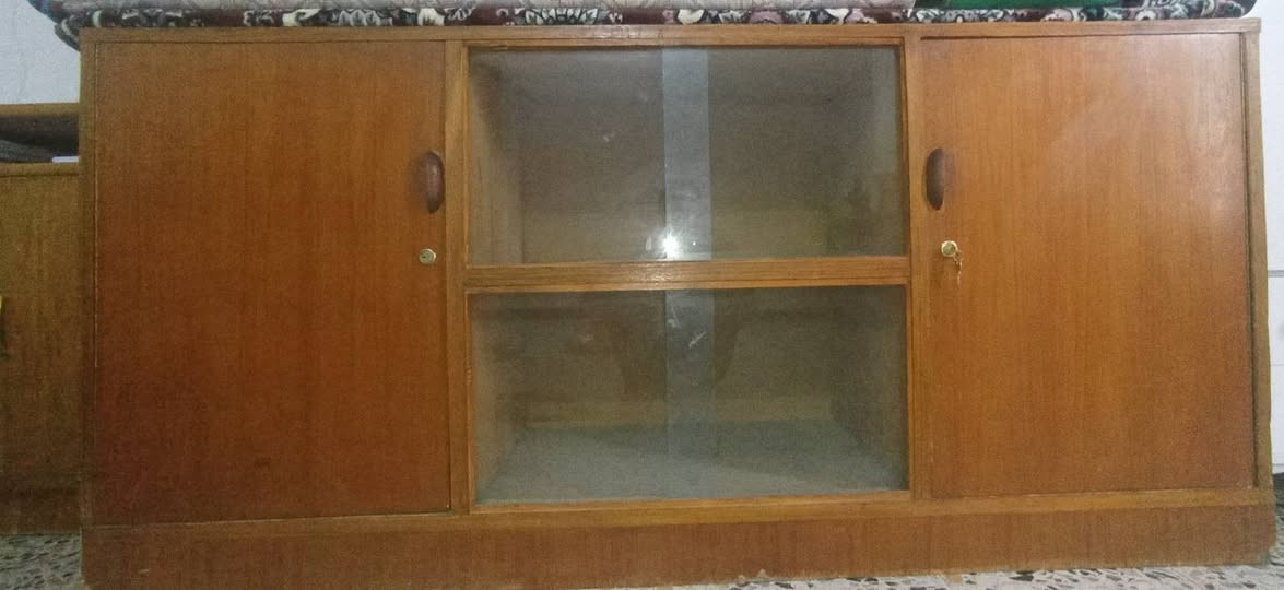 سلام عليكم توجد بوفيه مستعمله للبيع السعر 150 وبيه مجال بوفيه نضيفه مابيها اي ضرر المكان  بابل حله منطقه الصياحيه قرب سيطره الإثار مقابل كوين بارك الالعاب الاتصال على الرقم التالي ((***********))
