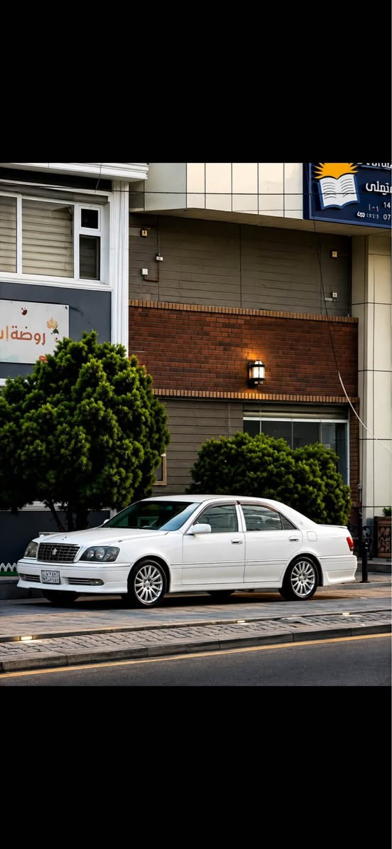 ToYoTa Crown 2003 ⚜️🤍🇯🇵 
سپی صه‌ده‌ف بڕاوه‌
مه‌كینه‌ D4-گه‌وره‌ كه‌م بانزین خۆر بێ دیلكۆ
كامل جوانكاری بۆ كراوه‌ 
پێشوودوا سپۆڕت 
پێ چاڵ بێ شوخت هه‌ستی پێ ناكه‌ی 
كه‌ موسه‌ زۆر جوان چاك كراوه‌ته‌وانێ
تاعونه‌ی كریستاڵ
٣ دوگمه‌ تراكشن 
په‌رده‌ ٤ كوشن كاره‌با
٤ كوشن قوماش لۆك 
ناو زه‌رد
پێش عیون 
دوا كریستاڵ لۆك 
سوكان كاره‌با 
كاسێت بیلاد 
ئاوێنه‌ هیته‌ر
جامی دواوه‌ هیته‌ر
حاسه‌ی دواوه‌ 
سیسته‌م ساڵانسای ده‌سكاری كراوه‌ 
٤ ویل ی ماجێستاو ٤ تایه‌ی تازه‌ 
بێ مه‌سره‌ف به‌ شه‌رتی گێڕوومه‌كینه‌و ئه‌كسل و ته قه‌و ڕه‌قه‌ ✅🤍
سه‌یاره‌كه‌ له‌ سلێمانیه‌ 
سعری ٤٠ گه‌ڵاو مه‌جالێكی بچووكی برایانه‌ 
ماشاالله‌ له‌بیر مه‌كه‌ن 
تێبینی: سه‌یاره‌كه‌ كۆدی هه‌یه‌ !!.
ژم :*********** السليمانية, العراق
