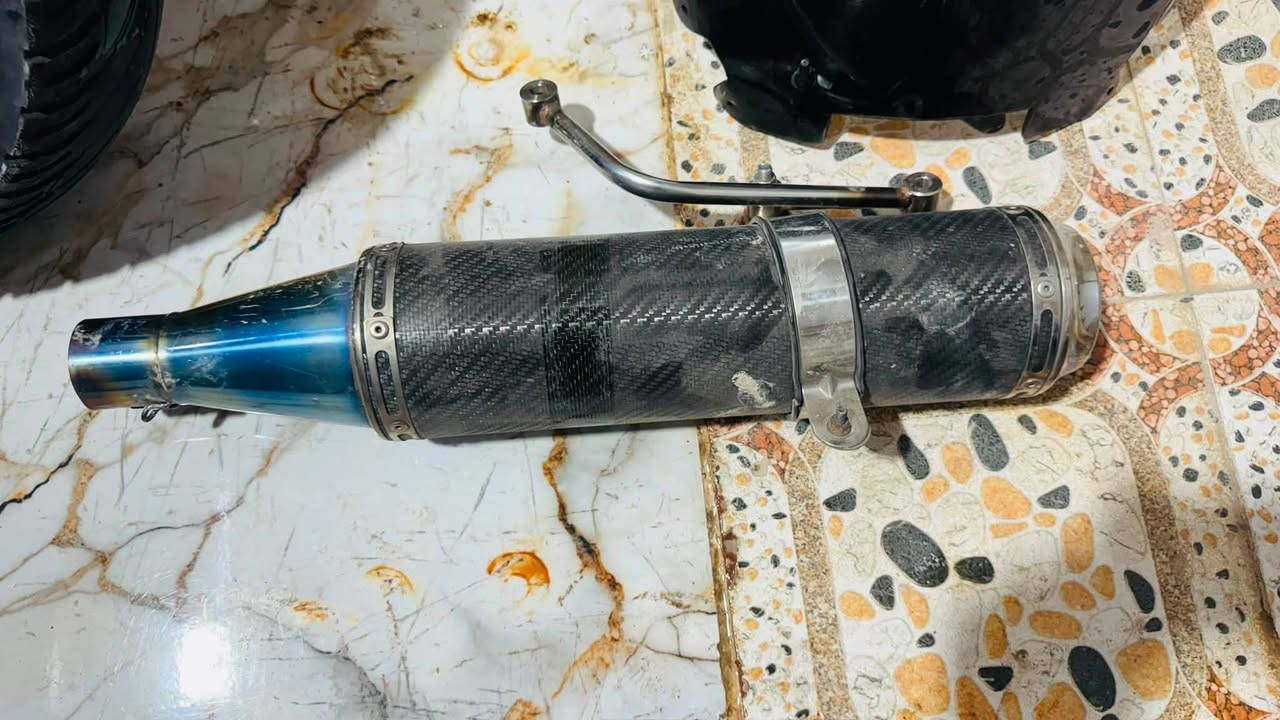 سلام عليكم موجوده غراض سلفر تاير اي بي اس نظيف هو ويل كامل جامه مضلعه جديده بعدها صالصنه رياضي سلفر للبيع كلهن شلع مابيع قطعه اخوتي الطيبين ***********
