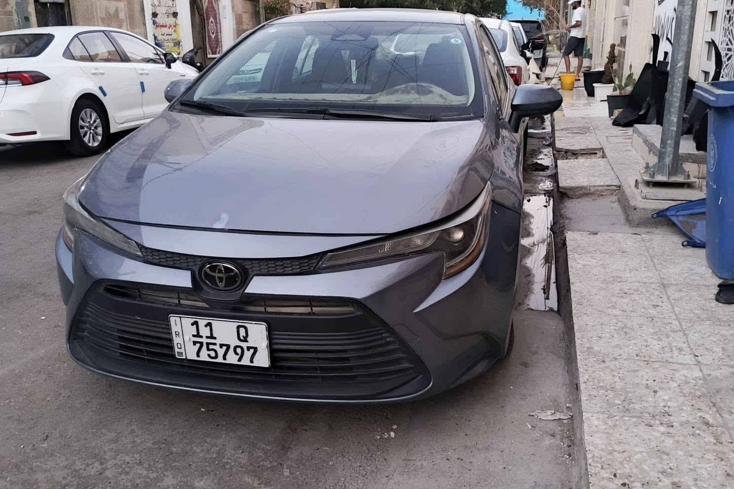 سلام عليكم 
كورله 24 امريكي بانزين 
سياره جديده ماشيه 17 الف بعده على وضع الشركه كلشي جديد بيه  الحادث بنيد صبغ فقط وبارد بلجاملغ السونار موجود بلمنشور
موصفات تحديد مسار توقف ذاتي سياقه ذاتيه اوتو هولد سايد بريك دكمه وبعد بيه موصفات المعروفه 
السياره بسمي تحويل شوكت متريد 
السعر 135 وسعره مناسب 
المكان بغداد الحريه 
ملاحضه....اني مكلف بلنشر هاذا رقم صاحبه وباقي التفاصيل يمه
*********** بغداد, العراق
