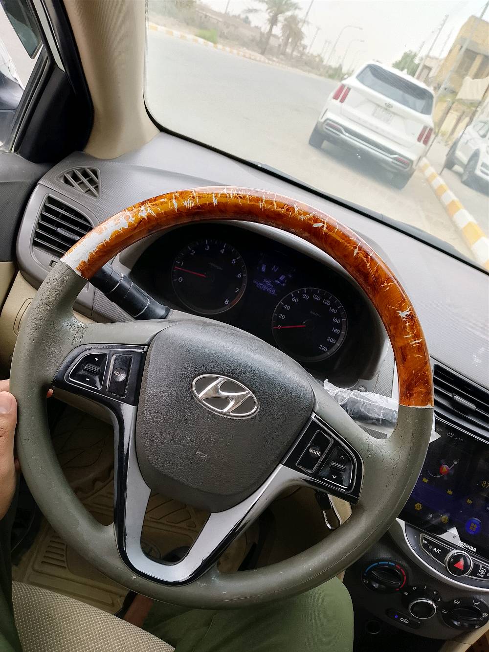 السلام عليكم 
بيع او مراوس اكسنت 13 خليجي باسمي تحويل ثاني يوم سنويه ل28 
مكينه 1600 قطرتين 
شاشه +كامره+ تحكم ستيرن+ اشاره بالمري+ لايت زنون+ مطريات نيكل+ يدات نيكل+فتحه سقف 
 تبريد توني مبدل منظومه كامله+ تخم ويل+تخم تاير 
ضرر جاملغ مبدل وبنيد مصلح نفسه 
ربع ما تصرف عليها لأن مرتبها ع ايدي 
نقصها غسله مرتبه ترجع وكاله 
تجي تشوف بعينك احلى من صور 
المكان ناصرية مركز 
رقم هاتف ‏‪***********‬‏
السعر 96 وبيها مجال للطيبين 
