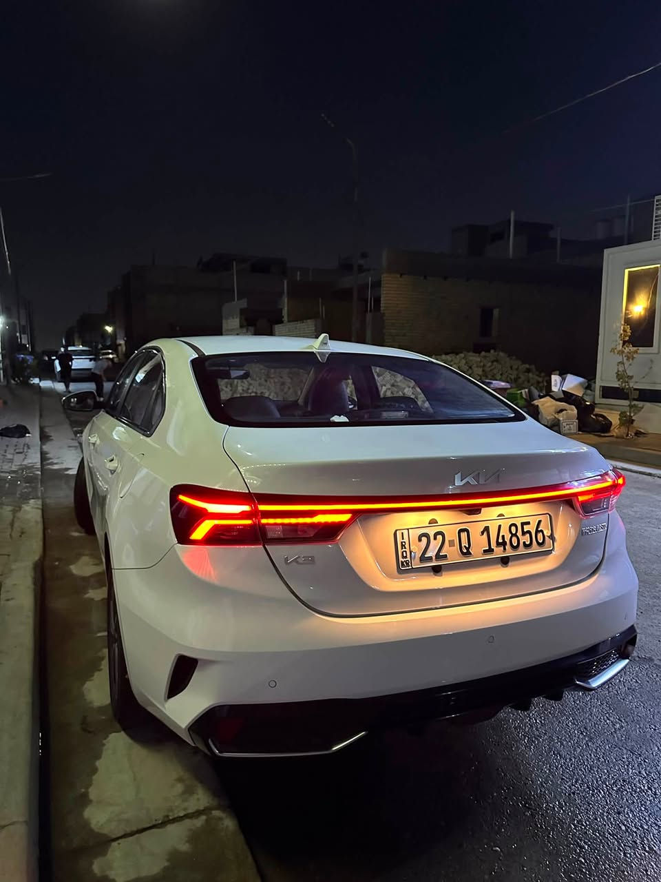 السلام عليكم ….

كيا K3 موديل 2025 رقم اربيل كفاله عامه السياره بيهة فقط الجاملغ الي يم الصدر  على كد 5 اصابع بارد و رصعه بل باب الي خلف السائق فقط السياره خير من الله على ايدي استخدام شخصي تفويل كله بانزين محسن السياره متتفوت 
ماشيه 29
فول مواصفات 1/1
فتحه سقف
بصمه تشغيل / دخول ذكي /ترحيب عند الاقتراب /صندوق ذكي فتح عند لاقتراب 
شاشه لمس
تبريد و مسجل لمس 
اوتو هولد 
4 انظمه قياده
مري شفط اوتو
اشارة بالمري  
كاميرا دواره 
حساس امامي خلفي 
كشنات جلد 
السعر 147وبيها مجال بسيط

السونر ايضاً موجود 
مكانها بغداد السيديه
متوفر واتساب. ***********
