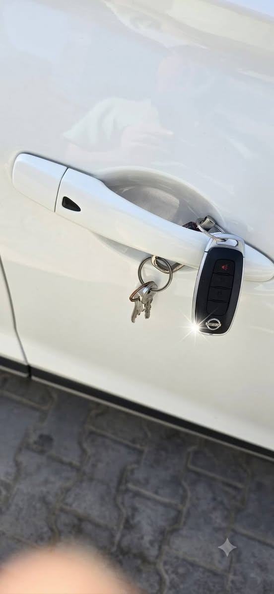 نيسان كيكس 2024
🚘 NISSAN  KICKS  2024 

‎
‎ 
‎‼️ ضمان السيارة ثلاث سنوات + صيانه مجانية  ثلاث سنوات ‼️

‎🚘 خليجي 
‎🚘 موديل 2024
🐎 118 حصان و 149 نيوتن متر من عزم الدوران
⚙️ 1.6 L حجم المحرك 
‎⚙️ مرتبط بناقل حركة أوتو 6 نمر 
‎🔑 مفتاح التشغيل بصمة 
‎🔑 تشغيل عن بعد 
‎‼️ اريل نفكيتر  
‎🔺 نظام دفع أمامي
📷 ٤ كاميرات 
‎💡لايت زينون + LED 
‎🔦 كشافات زينون 
‎🔦️ بك لايت LED 
‎🚘 دخول بصمة ذكي 
‎✨️ اشارة في المرايا الجانبية 
‎🌧 ماسحة خلفية 
‎🚗 هاند بريك بصمة 
‎🚗 ا ABS 
🖥️ شاشة اللمس مقاس 7 بوصات
‎
💺داخل جلد لونين 
‎⭕️ مقود جلد حياكة 
‎🛣 مثبت السرعة Cruise 
‎🎶 المودات والاوامر الصوتية 
‎🎶 ا Bluetooth / USB 
‎⚡️مخرج منفذ الطاقة 
‎🔍فحص نظام السيارة 
‎💺تتسع المقصورة ل 5 ركاب 
‏🎈full system Airbag / فل سستم ايرباك 
‎💺تجاوي 5 متحركة 
‎👶 نظام الايزو فكس ISO FIX 
‎🚘 أوضاع القيادة Drive Mode 
‎🚘 ا ECO / NORMAL / SPORT 
‎🚘 أوتو هولد Auto Hold 
‎⛷️ نظام مانع الانزلاق 
‎⛰️ نظام نزول المنحدرات 
‎🥤حاملات الأكواب عدد 8

السعر 150ورقة
ماشية47
***********
