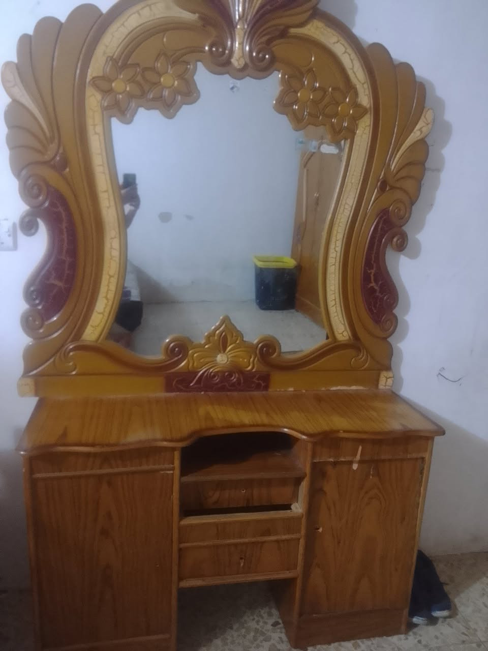 السلام عليكم غراض للبيع
