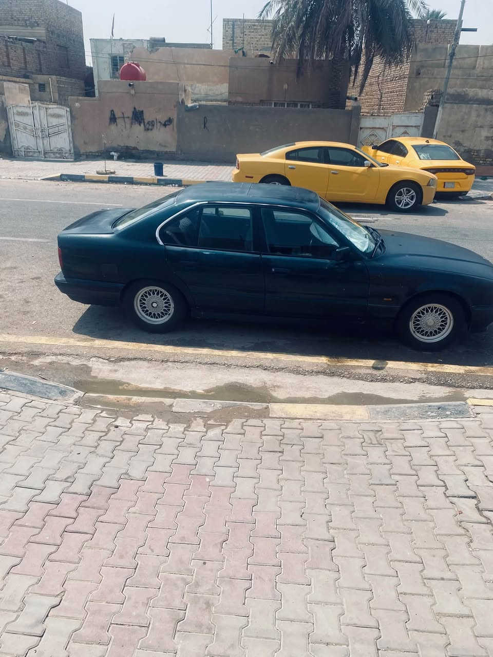 سلام عليكم 
بي ام 520وارد ياباني محرك 25مسكر عدل  بجم عريض فتحه التبريد بي ضعف والقايش  انكطع عندي تخم تاير صدر صالنصه من الطول لطول 
راديتر جواين سلف ولف حماوه الفيو جديد 
سنويه لحد شهر 11هازه وبعدني مامداور رقم كربلاء صاحبه الوكاله العامه ام الباركوت بل الكوت واني بل الكوت وحالين السياره بغداد لن عسكري كهرباياته كلهن ابلاد مامجطل اي واير مراوس  سعره 40بيه مجال 
السياره جارده وعضمته حلو موديل 
93 ‭
***********‬
