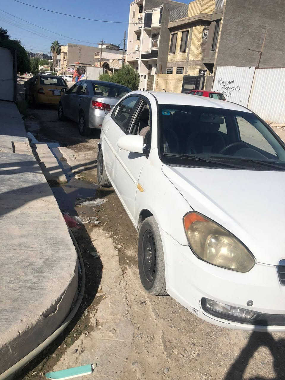 للبيع اكسنت ٢٠٠٩ رقم بغداد باسمي سعرها ٨٠ وبيها مجال رقم الموبايل ***********
