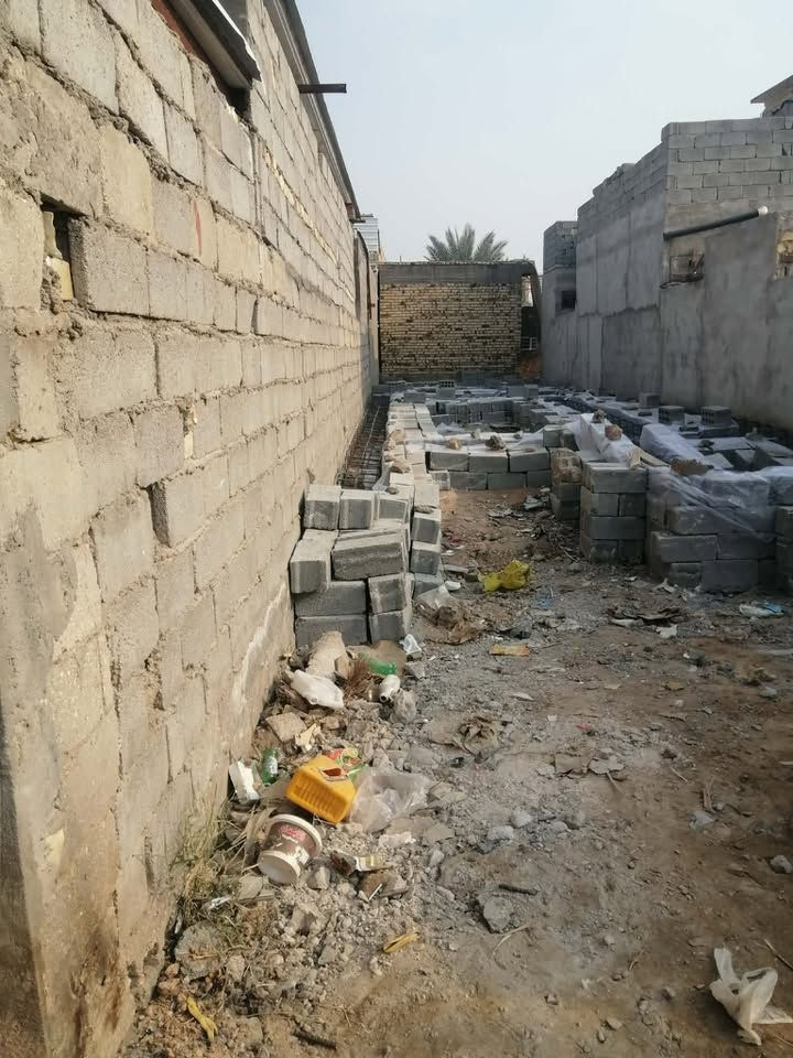 للبيع قطعه طابو صرف في العلگايه قرب الجامع وقرب مدرسة تبارك
المساحه 125 
بيها بتلو وجاهزه 

وخارطة القطعه مأخوذه من الانترنيت جدا اقتصاديه ومختصره 
السعر 35 

***********
