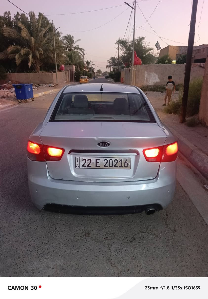 السلام عليكم السعر ٨٦ 
سيراتو خليجي رقم اربيل دولي بسمي تريد وكال تريد مداور السيارة جاهزة محرك ١٦٠٠ دوش كير اوتو 
تبريد ثلج 🥶🥶 
تحكم استيرن جهتين 
شفتات سرعه رياضي 
ريمون تحكم عن بعد 
5 ويل كب بلادي 
السيارة نضيفه ونعامة جدآ 
بيه ثلاث قطع صبغ فقط بدون دواخل 
السعر ٨٦ 
مكان السيارة طويريج 
للاستفسار 
***********
