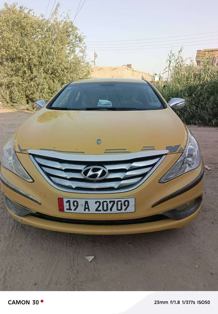 ‏
‏سوناتا 12 وارد امريكي محرك كير  وحداديه كفاله تخم تاير جديد تبريد تدفئه رقم كربلاء انكليزي بسمي مصفره هيئه وغرامات سنويه 2035
‏مواصفات 
‏شاشه 
‏تحكم ستيرن
‏كامره
‏حساسات
‏نضام ايكو
‏مكان شطرة 
***********
السعر 80
