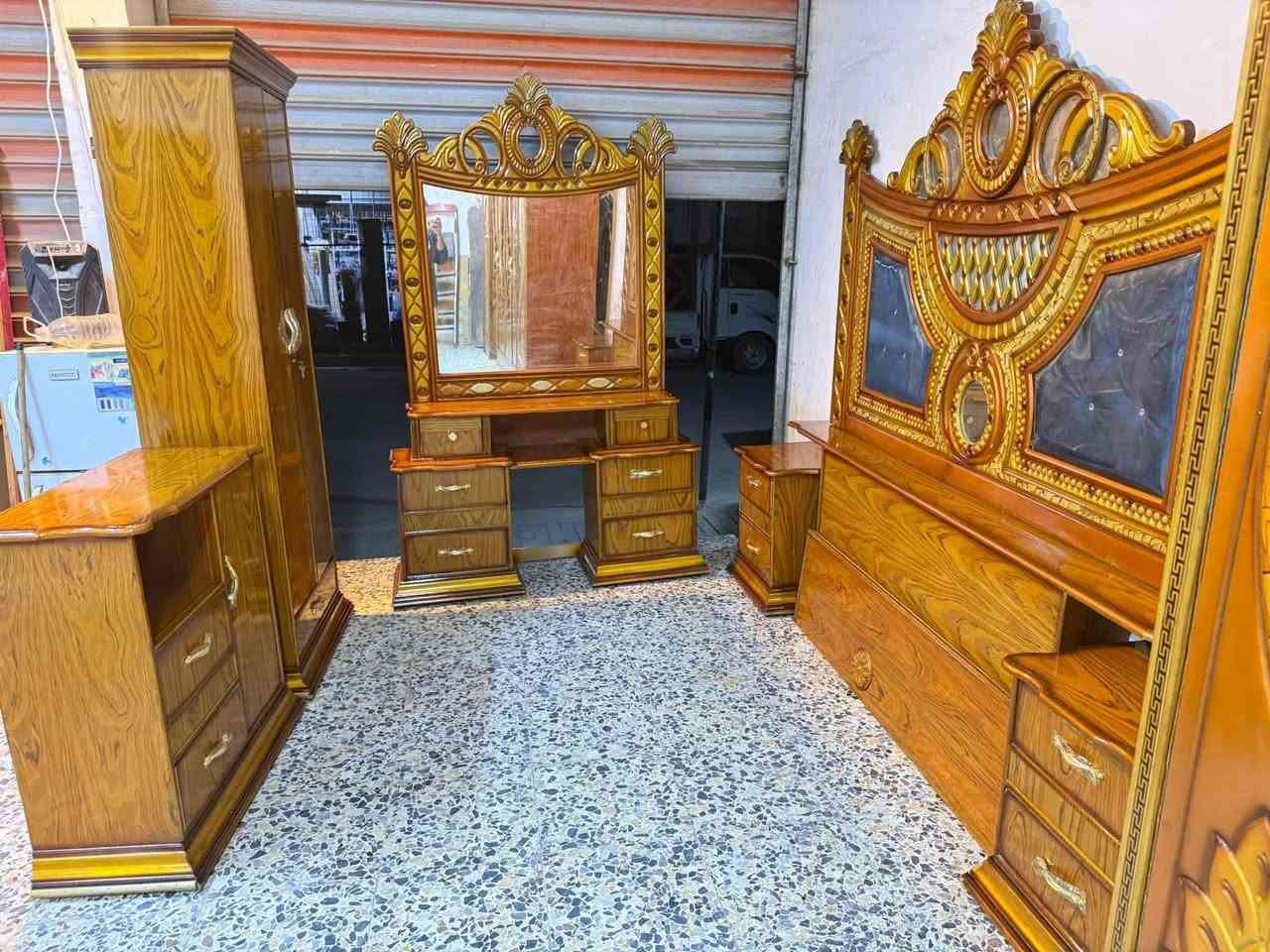 السلام عليكم 
غرفه صاج عࢪاقي مستخدام 
غرفه6 /ابواب 📌
السعر مناسب 
نضافه 90 /💯 
توصيل اكو 
دزلي الصوره واتساب
***********
او على الرابط مباشر للوصول إلى واتساب 
https://wa.me/9647884062553
