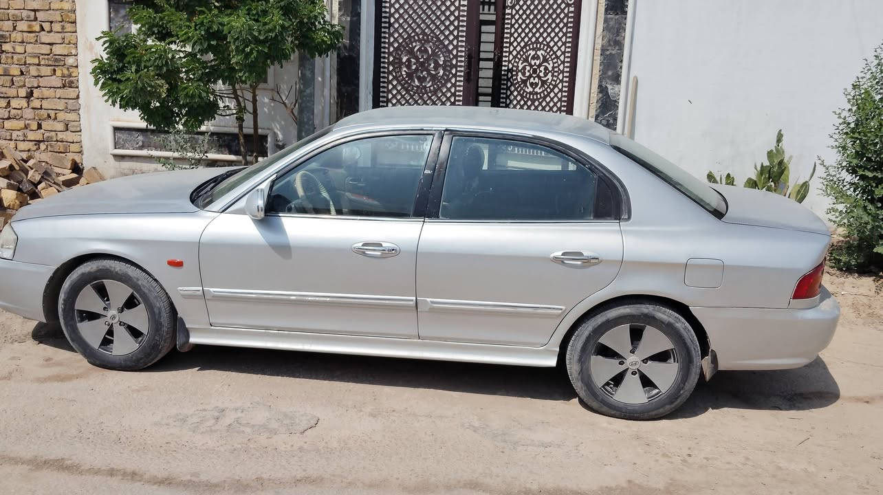 السلام عليكم 
اوبتيما 2000 
مكينه كير كورلا 1800 
رقم بابل راعيه ناصريه شرط التحويل 
تخم تاير ويل جديد 
نقص تبريد  
مكانه حله 
مصبوغه عام 
***********
السعر 40 وبيه مجال
