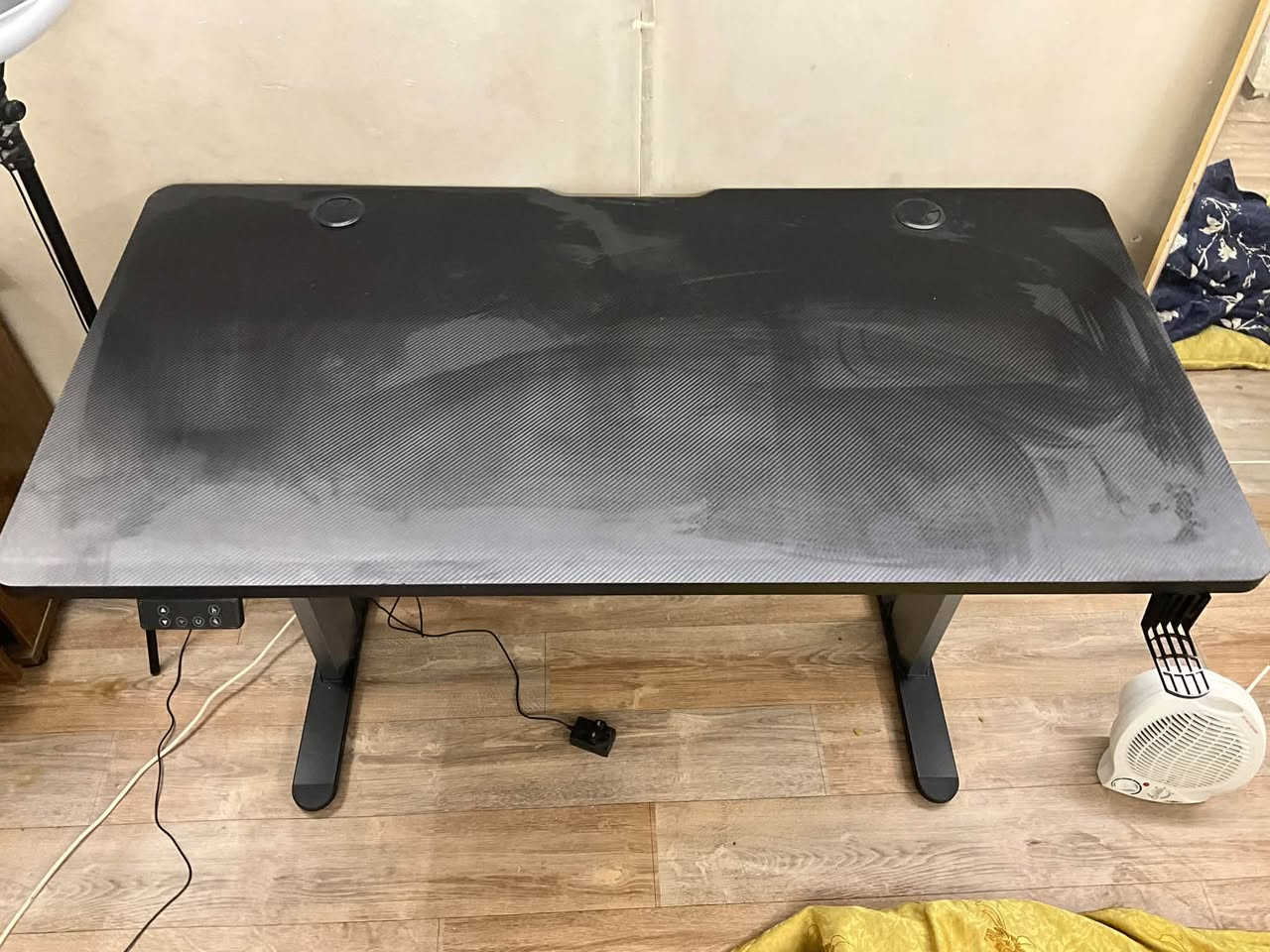 السلام عليكم 
ميز كيمنك كهربائي للبيع السعر 250 الف قفل 
مكاني بغداد السيدية ماعندي توصيل 
*********** واتس
