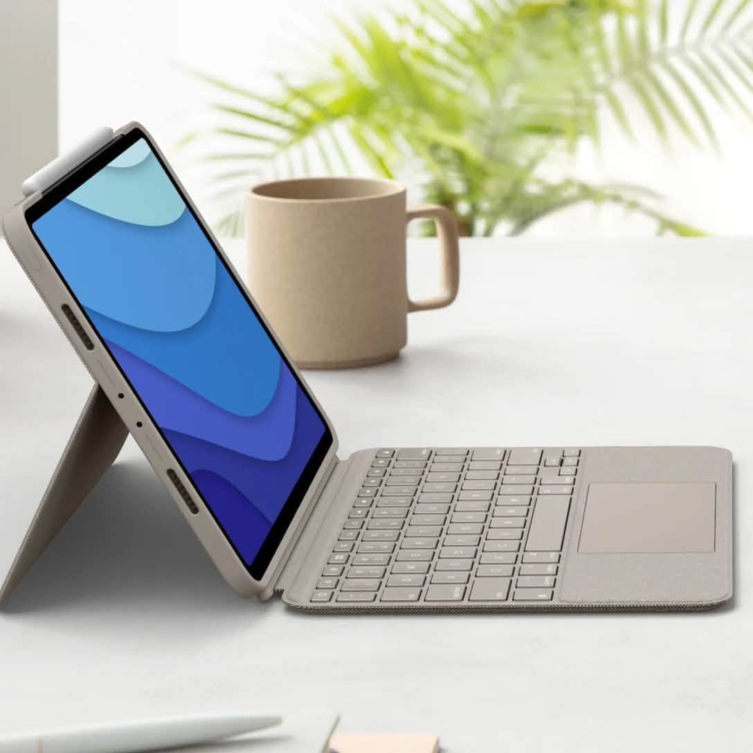 لوجيتك • Combo Touch • ايباد برو ١١ M2