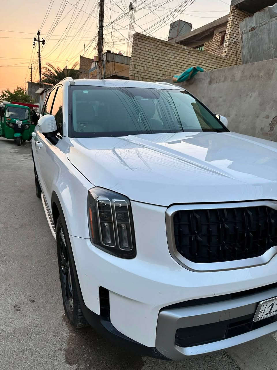 للبيع كيا تيلورايد Kia Telluride 2023 🚘  
الفئة: EX فول مواصفات - وارد امريكي  
السعر: اتصل وبيها مجال بسيط للشراي  
المكان: - بغداد | رقم بغداد باسمي وتحويل فوري

المواصفات:
 •  المحرك: 6 سلندر
 •  الممشى: 58,000 كم فقط
 •  الداخل: جلد فخم
 •  المقاعد: تدفئة + تبريد
 •  تحكمات كاملة@إشارة: ستيرن، شاشة، كروز
 •  فتحة سقف بانوراما
 •  مرايا شفط + شارة بالمراية
 •  بصمة + تشغيل عن بعد + حساسات + كاميرا

الحالة:  
نظيفة جداً - حادثها بارد فقط بدون اي قطرة صبغ  
مكفولة من كلشي ومكفولة فحص

للاستفسار: ***********

