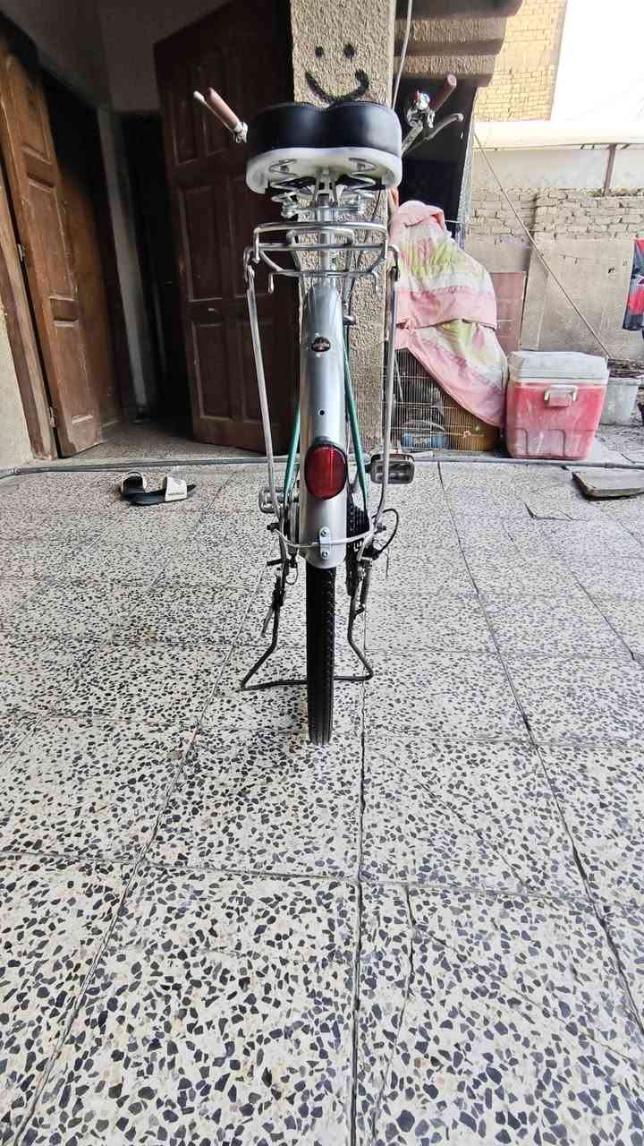سلام عليكم باسكل بناتي حجم 27 ياباني 7 كير شغال سرج جديد بريك خلفي امامي جاملغلت جديد تايرات جديد جرصين جداد مكاني بغداد البياع موجود خاص او رقمي واتساب ***********
