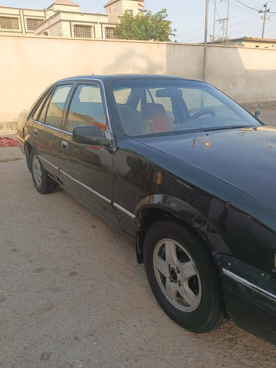 دايو برنس موديل ٩٦ فراشه بلاديه السياره محرك مسكر بي بخار تبريد شغال فقط نقصه غاز حداده حلوه سنويه ٢٧ مكانها بصره سعرها ٢٧ وبيها مجال ***********

نص مكتوب في الصور:
- HONOR X9d