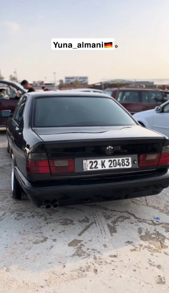 ‎بي ام دبليو 525 دیجتال 🚀✈️
‎موديل 1993 🚀🚀
‎مواصفات فول بس بدون سلايد 🚀
‎محرک کبس 
‎اربع جامات كهربائية 
‎داخل جلد 
‎کیر اوتو 
‎Abs
‎كشنات كهربائي
‎بردات بيلاد بردات أبواب خلفي هم بيلاد 
‎داخل اسود وصاج 
‎مود تحکم s - e - snow
‎بجم عريض 
‎دبل جكمجه دبل ايرباك 
‎دعاميات m 
‎ويل حصير بيلاد 
‎لایتات عدسە و زینون
‎شاشه ايباد
‎جامه اماميه بولارايز اصلي 
‎سياره اسود مصبوغه صبغ مثل شركه للجماليه
‎معمرها كامل بيدي نقص دينار ما بي کیر و محرک بشرط
‎صدر جديد صبغ جديد تبريد مرکزی كلشي كلشي بيدي مسوي تعمير كامل 
‎سنويه جديد 2029 رقم اربيل دولي
‎بيها دفتر بانزين 
‎وسعر بلاشششش خابروني علي واتساب او علی خاص رقم مقفول  واتساب عاي رقم *********** 
‎مكان سياره كركوك

نص مكتوب في الصور:
- Yuna_almani🇩🇪.
- Yuna_almani🇩🇪。
- Yuna_almani🇩🇪
- Yuna_almani