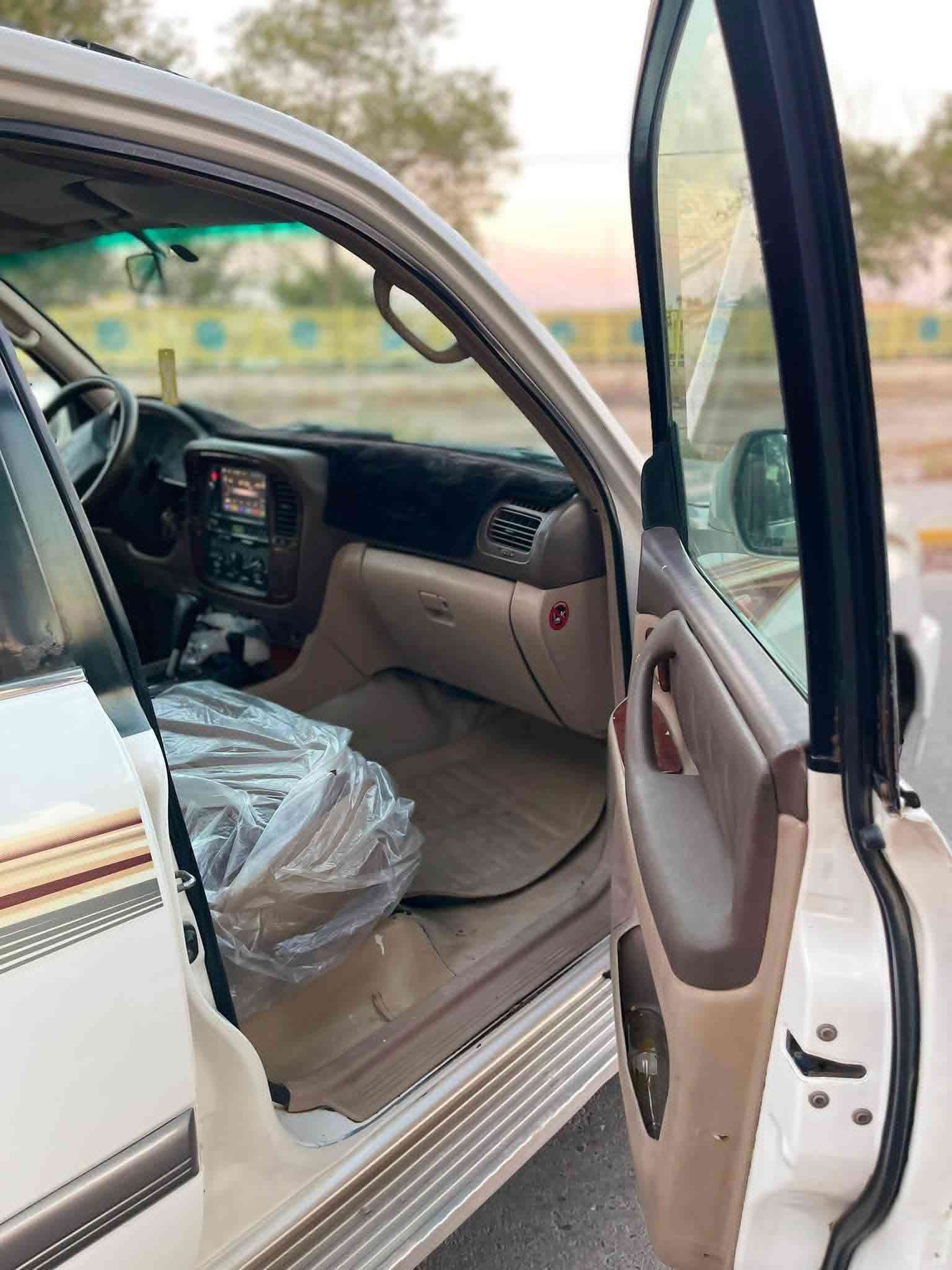 موديل 2001 نضيفه محرك عدل  مستعجل عله بيعتهه وسعر مناسب
0787988424

نص مكتوب في الصور:
- 7:25 م
- 7:24 م
