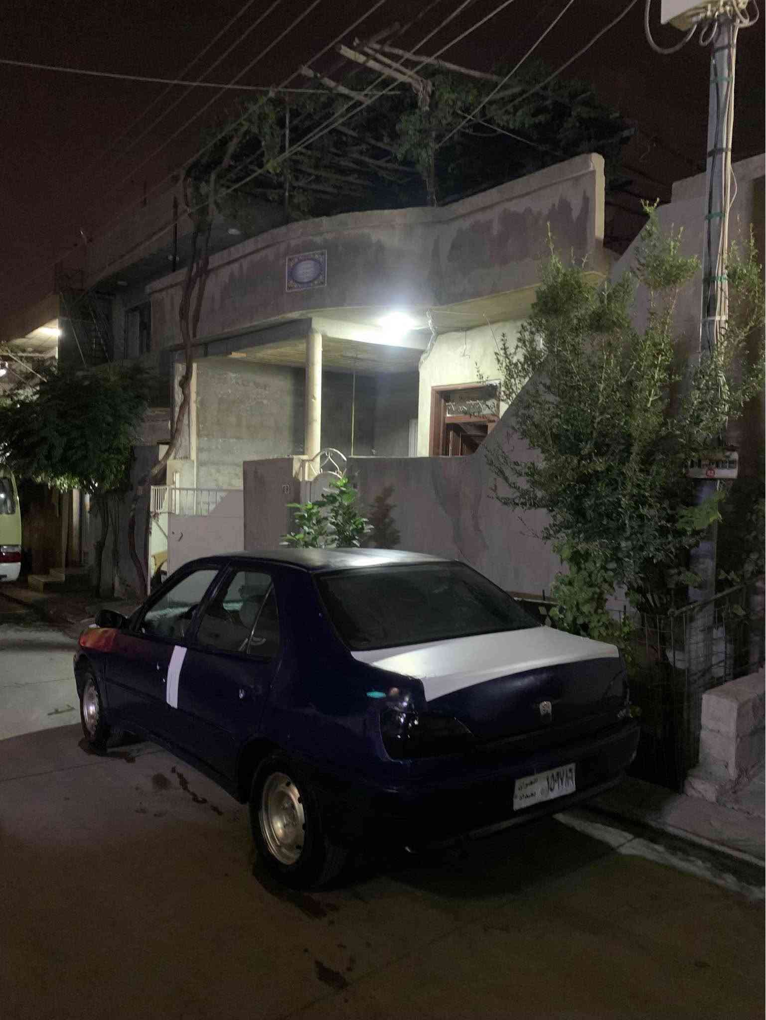 بۆ فرۆشتن و گۆرینەوە

بەناوی خوای گەورە بیجۆ ٣٠٦ مۆدێل ٢٠٠٢ ئارم ئەوەلیات بەشەرت گێر مەکینە تەقەورەقە بەشەرت کارەبای بەشەرت مالی فەقیرە کەم مەسرەفە بەنزین ناخوا مەکینەی تەشفید کراوە کلەج و عەینەی تازە سعری خوار هەموو بازار ٩ گەلەو مەعامەلە لەسلێمانیم *********** السليمانية, العراق
