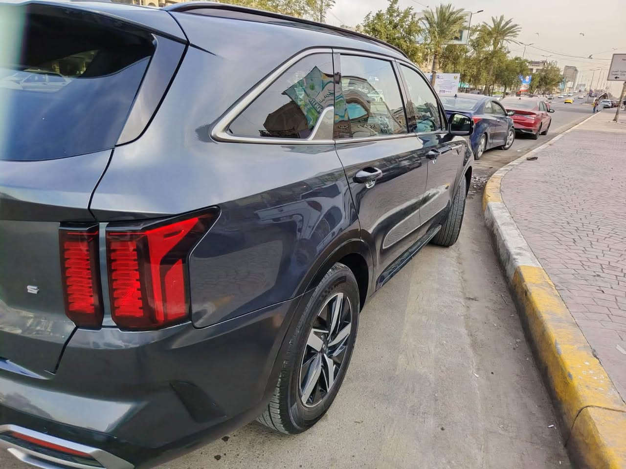 السلام عليكم
سورنتو أمريكي محرك 2500 تنفس طبيعي مودي 2021رقم أربيل بسمي فول 1/1

بصمه تشغيل وابواب 

تشغيل عن بعد 

مقاعد جلد كراسي كهرباء 

فتحت سقف سلايت 

شاشة كبيره تدعم الكار بلي 

7 راكب متحركه 

حساس خلفي 

أربعه انظمه قياده 

اريل نفكيشن 

نضام الإطفاء الذاتي عند التوقف 

رادار امامي خلفي جانبي 

قفل الزجاج والأبواب 

4 منافذ شحن بالكشنات 

كشنات تدفئه 

قياس فحص الإطارات 

رادار مانع الاصتطدام 

مخارج شحن الطاقه 

وبعد بيه مواصفات حادثه خفيف جدا حادث خلفي كله لبل واحد ما عدا قبق الجنطه مبدل وصبغ نصف الجاملغ الخلفي السياره بدون ارباك سياره جديده ومسويله سيرفس ادامه كامل ما تصرف عليه ربع بيه بصمتين السياره بسمي تحويل ثاني يوم بيع او مراوس بسورنتو 2023/2024

السعر 180 

***********
