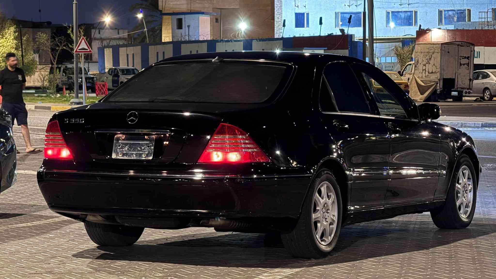 سلام عليكم.
غواصه ٢٠٠٥ عليها ارقام ٢٠٠١  سياره كفاله يابان وأعراق  s350 v6 مكانها بصره 
***********
