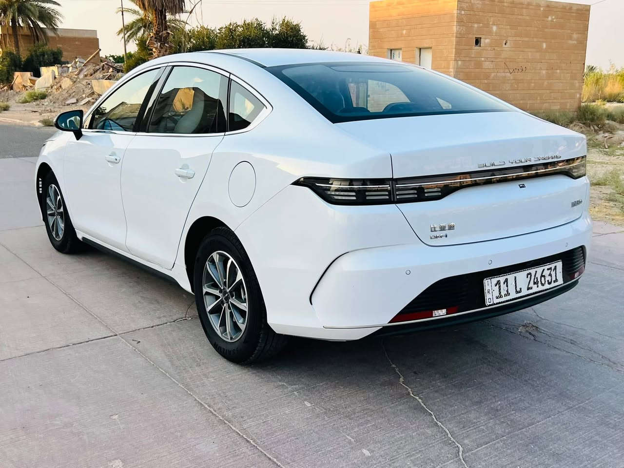 السلام عليكم ورحمة الله وبركاته 🌹

🚘 للبيع — BYD دستوري موديل 2025

💰 البيع
📍 رقم بغداد
✅ مكفولة
✅ بدون ضرر
✅ تحويل مباشر

✨ المواصفات:
• شاشة قلاب
• تحكم ستيرن
• بصمة كرت
• بصمة تشغيل
• بصمة أبواب
• سيارة جميلة جداً ونظيفة

🔥 سيارة موديل حديث، جاهزة للشراء وبحالة ممتازة.

📞 للاستفسار:
***********

📍 أو زيارتنا في:
معرض عنه المركزي لتجارة السيارات
الأنبار — قضاء عنه — قرب بانزين خانه

👤 بإدارة خليفه العاني

أهلاً وسهلاً بالجميع، والفحص والدلالة خير دليل.
