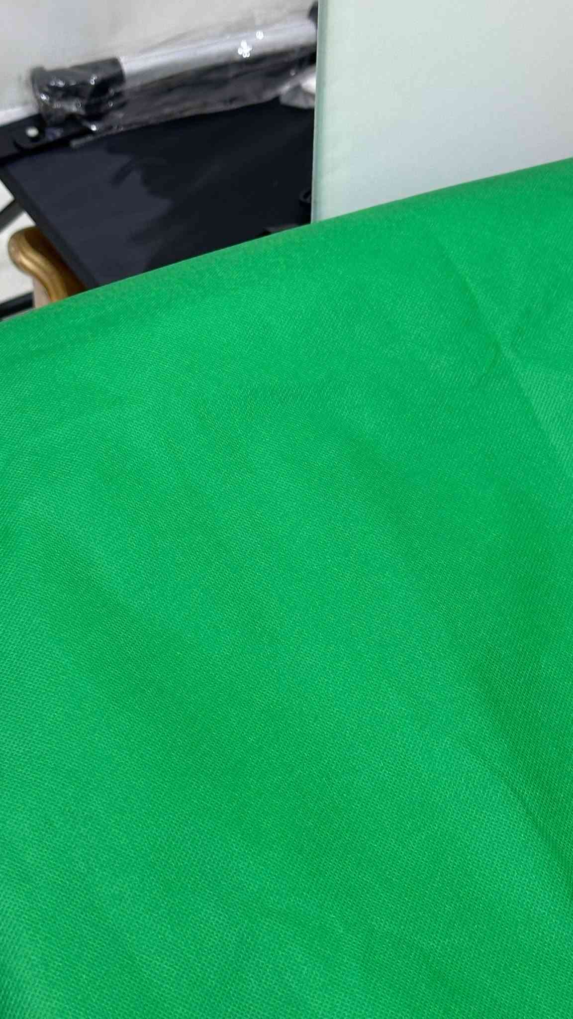 صندوق تصوير احترافي وستاندات كاميرا للبيع
للتواصل ***********
