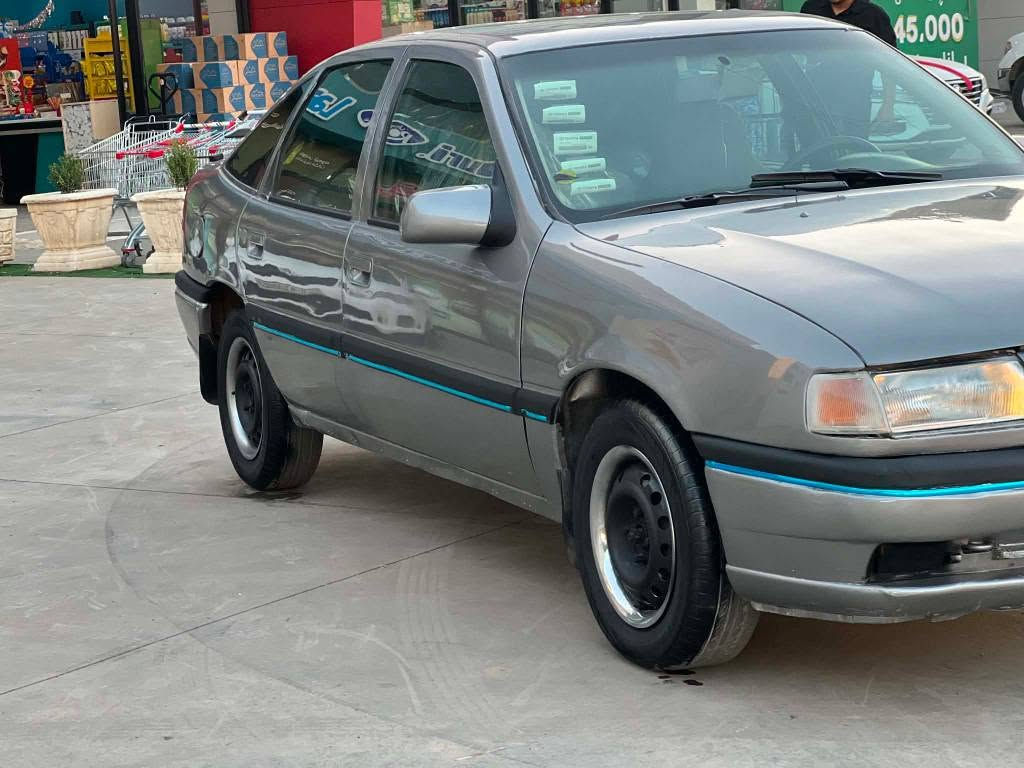 سە رە تا بە ناوی خوای گە ورە 
ئۆپڵ بۆ فرۆشتن  مۆدیڵ 1991  ئاڕم پلاستیکی سلێمانی ئاڕمو  ئەوەلیات و  موسو براوە بە شەرت مە کین 20 گێڕعادی دوو جام کارە با  گێڕو مەکینە و تە قە و ڕە قە و کارە بای بە شەرت جوار تایە ویلی لۆکی لەسەرە  سەیارە کە بێ مە سرە فە ماڵی دۆستە  سعری 26  گە ڵاو کە میک مەجال ناو نیشان سە یسادق ژم *********** السليمانية, العراق

