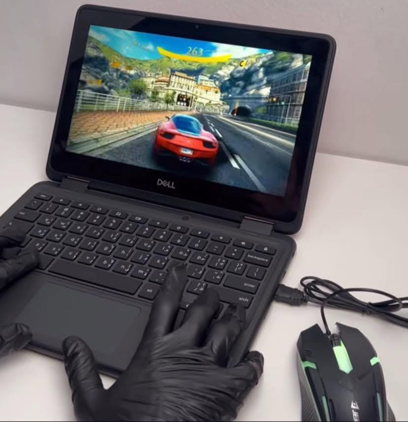 لابتوب Dell الامريكيه مستعمل قليل نظافه 100%
سوبر سلم ممكن طيه قلاب 360 درجة ليصبح ايباد خفيف جدا وسهل الحمل 
مفيد لبرامج الدراسة والتواصل الاجتماعي  وجميع الالعاب نظام اندرويد ( برنامج كروم )
ذاكرة 32 عشوائية 4
شاشة لمس ويدعم القلم 
منافذ عديدة منفذين usb ومنفذ الهتفون ومنفذ رام تطوير الذاكرة شحن تايب سي كاميرا امامي واضحة جدا كيبورد عربي انكليزي 
مع جميع الملحقات ماوس كيبل شحن 
بغداد الصليخ
***********
