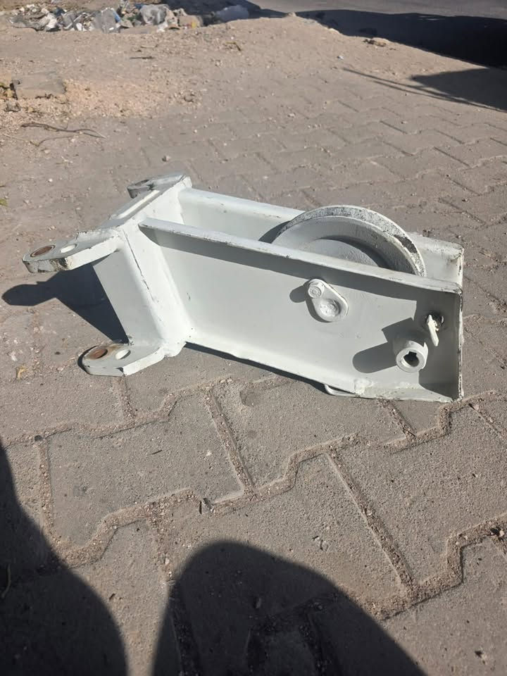 قفل • قطع غيار