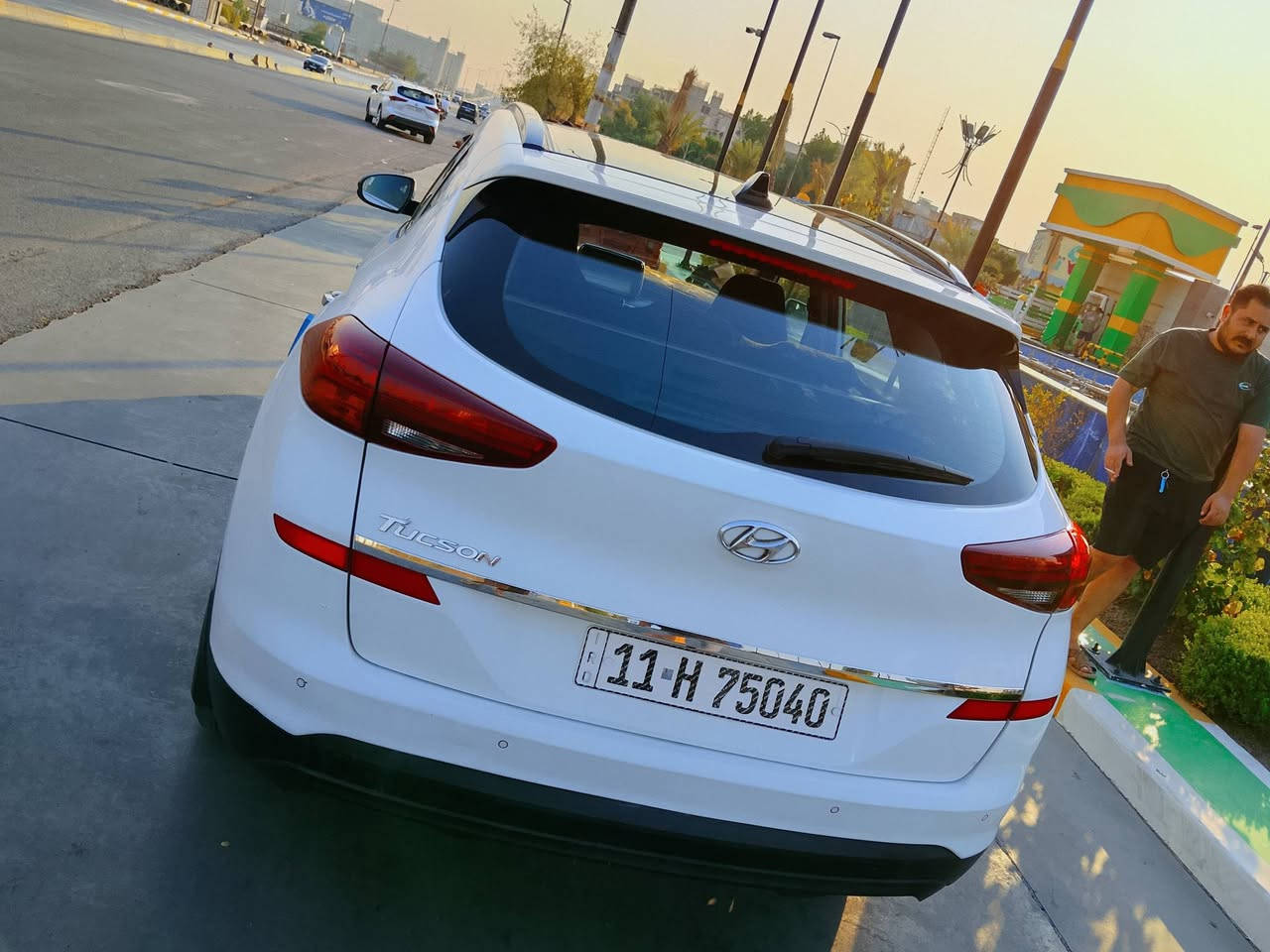 السلام عليكم
هونداي توسان ٢٠٢٠ خليجي الكاصد فول 
بيهة شبر صبغ بلباب خلفي وبيه علكد اربع أصابع بلباب  ليمنة المامي 
السيارة ماشية 65حقيقي
سيارة نظيفة وجاهزة مابيهة اي نقص 
رقم بغداد الدولي الجديد تحويل ثاني يوم هزة وسنويه جدد
فول مواصفات بانوراما 
محرك ٢٠٠٠ دوش 
بصمة تشغيل
سايد بريك رجل 
بصمة ابواب وصندوق
شاشة كبيرة 
كشن كهرباء
نضام اضاءة ترحيب
شاحن وايرليس
قطعتين تبريد
ثلاجة جكمجة 
حساسات امامي خلفي
كامرة خلفية دوارة
لد نهاري امامي
مري شفط
ثلاث وضعيات قيادة
بردة خلفية 
فول تحكم ستيرن..
كير ومكينة مكفولات وخير من الله
 سياره ستخدام شخصي يعني مة متعوبة عنواني بغداد طالبية مراوس فقط  جارجر او أوباما  فقط ***********
