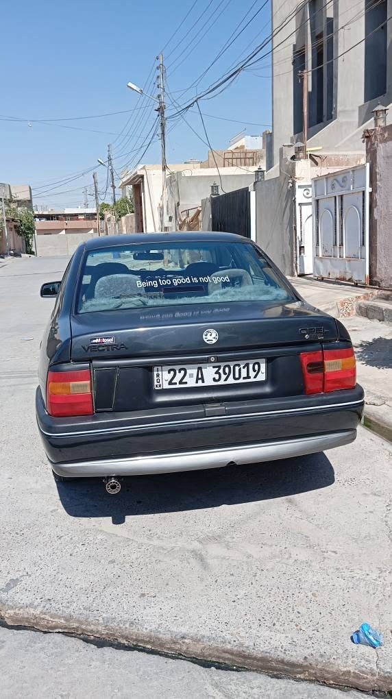 اوبل فيكترا موديل 1992  مكينة 18 
سنوية و هزة رقم كلها جديد باسمي
كير و محرك بل شرط 
مابي نقص جديد جديد 
بيها شبر معجون فقط 
سعر 45 
عنوان كركوك 
رقم موبايل ،*********** كركوك, العراق
