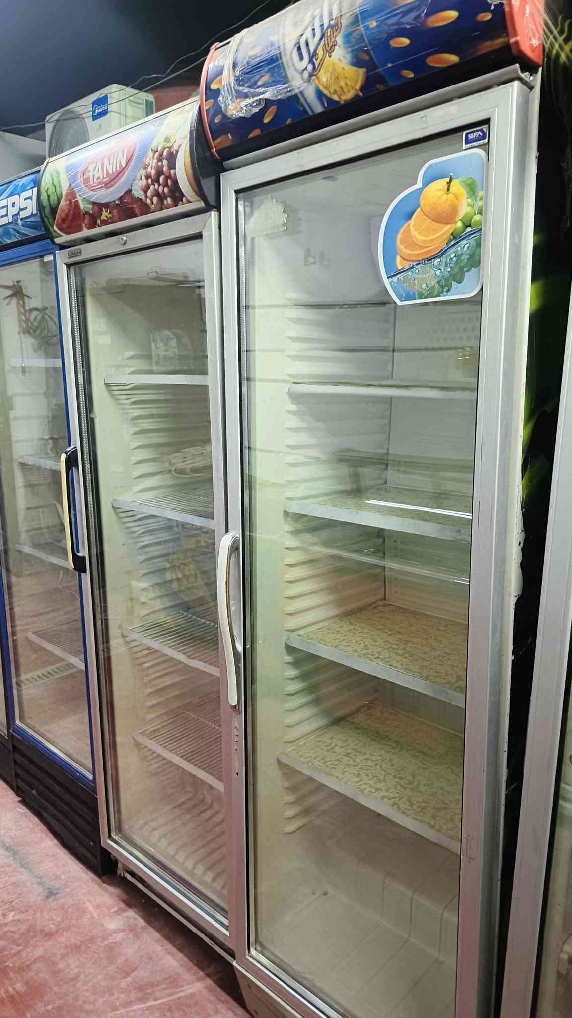 يا الله إسلام عليكم عارضات عامودي مستخدم نضيف شرط النضافه وشغل السعر 250 و عارضت المقبلات 350 عارضه عامودي تجميد 450 العنوان بغداد حي البتول الشراي يتصل ***********
