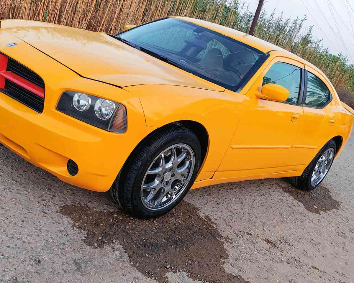 جارجر2010 اصل حاويه كفاله من الكص
متومه ارقام وسنويه طبق الاصل شرط الحاسبه 
مكينه وكير 3،500 كفاله حداديه جديده تخم تاير جديد تبريد ثلج بصمه دواخل بالجيس لايت زنون عالي سياره مكفوله من الضربه والمعجون والكص والسرقه والعشائر 
سياره جاهزه وجديده بمعنى الكلمه 
السعر 37 وبيه مجال 
مكان الشطره ***********
