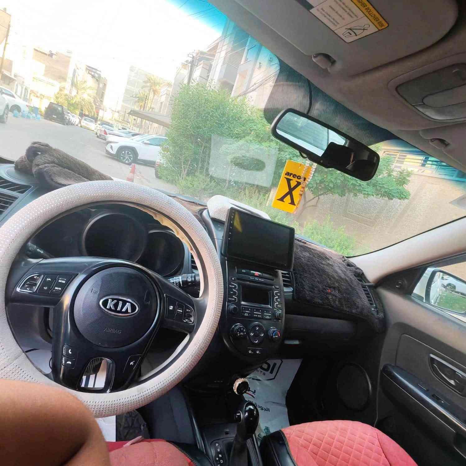 السلام عليكم للبيع سيارة كيا صول موديل 2012 باسمي تحويل نفس اليوم السياره بيها قطع صبغ طخات خفيفه بدون دواخل السونار مع الصور محرك 1600 جي دي اي السعر 75 بيها مجال بسيط مكاني بغداد المنصور الداوودي ***********

نص مكتوب في الصور:
- كار شيك CAR CHECK الكشف عن الصبغ السمكرة البارد التبديل الخدوش المحرك الكير المنظومات الكهربائية *********** *********** العنوان : بغداد - البياع - تقاطع درويش - مقابل المجمع السكني تاريخ الفحص 27-09-2026 الوقت 7:46:27 PM اسم صاحب السيارة سماره حمادي رقم السيارة 11 R80375 النوع والموديل كيا سول/ابيض2012 ملاحظة : الفحص نافذ لمدة 3 ايام من تاريخ الفحص الجانب الايمن صبغ ومفتوح جاملغ امامي - صبغ وبارد ومفتوح باب امامي - صبغ وبارد باب خلفي - صبغ جاملف خلفي الجانب الايسر صبغ ومفتوح جاملغ امامي - صبغ وبارد ومفتوح باب امامي - صبغ باب خلفي - صبغ جاملغ خلفي - طخه تكمة - ضرر دوسه المصد الخلفي صبغ فيق الجنطه - صبغ ومفتوحه دعامية الجزء العلوي رصعات ومعجون وتكحيل قمارة المصد الامامي صبغ ومفتوح بنيد - صبغ ومفتوحة دعامية تقرير الفحص النهائي للعجلة المرقمة : 11 R80375 النوع والموديل كيا سول/ابيض2012 بتاريخ 27-09-2026 CAR CHECK