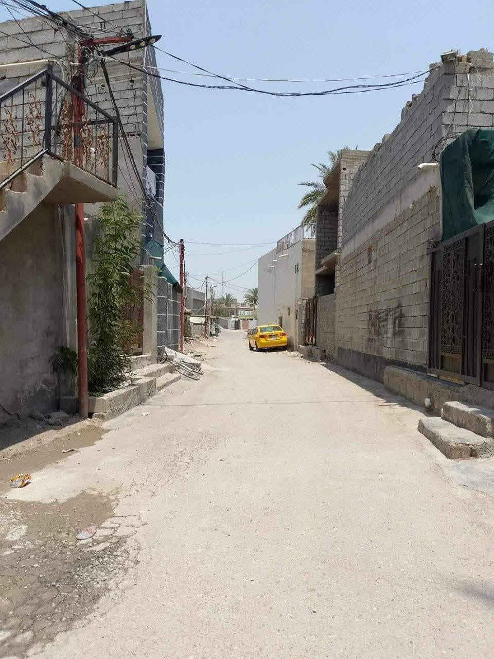 السلام عليكم
دار للبيع مساحته ١١٣ م مربع زراعي سند 25 الموقع بعقوبة سبعة نيسان خلف السدة قرب جامع جاسم الناصر بناء حديث و متوفرة كامل الخدمات و الشارع تبليط، الدار يحتوي مطبخ و استقبال و غرفة نوم و صالة كبيرة و صحيات الطابق الثاني يتكون من صالة كبيرة و سطح السعر 90 مليون قفل للاستفسار اكثر خاص او الاتصال بالرقم ***********
