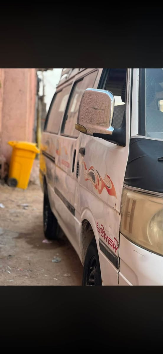 للبيع فتون مديل ١٥موصليه سياره جاهزه علا حبايه ونص مكينه كير اكسن حداده تخم تاير كله جاهز كشره لاضربه ولا خياس ولا معجون سياره حلوه ونضيفه بوجهك للشعل السعر ٣٥ وبيه مجال حك الجيه المكان البصره القرنه للستفسار ***********
