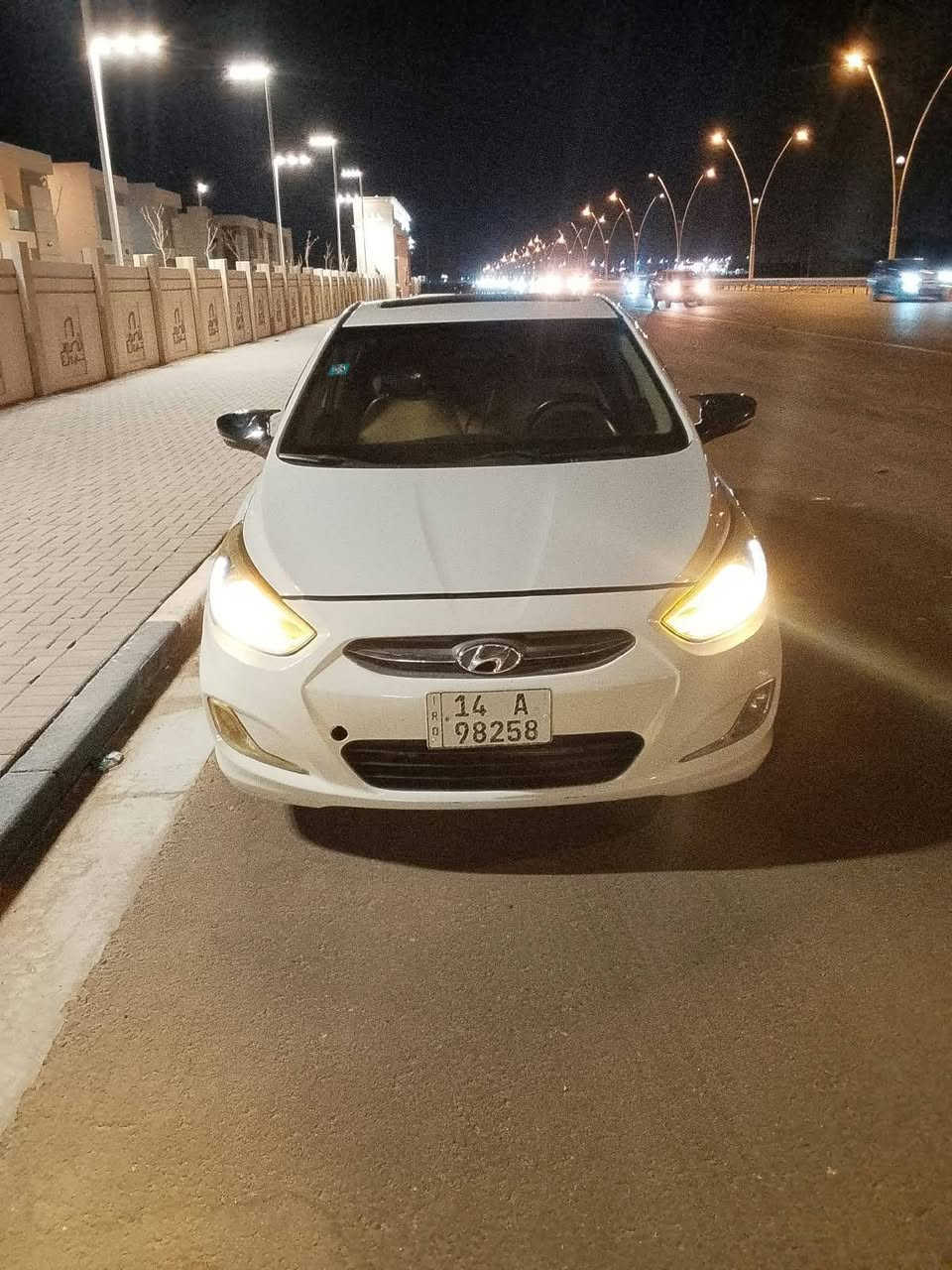 سلام عليكم اكسنت موديل 18 خليجي فول ماشي 126 توه شادلها كير مكينه مبدل كازكيت بيعلك مفتوحه وبيها 3 بارد خفيفات كلش سياره كلشي موضح كدامك وبيها ضربه بدايت برانكيت ما متعوره معوجه وساحبيها سعرها 95 وبيها مجال قليل  
***********
